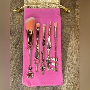 Storybook Cosmetics Women's Makeup Fantasy Fairytale Book  Brushes 10 Piece NEW